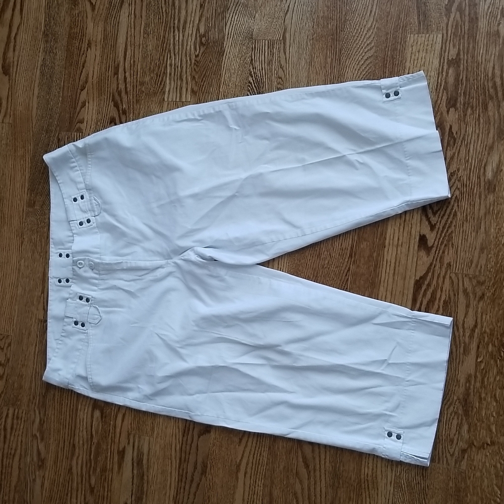 (18) Addition Elle Bright Cotton Blend Capris Contemporary Summer Vacation